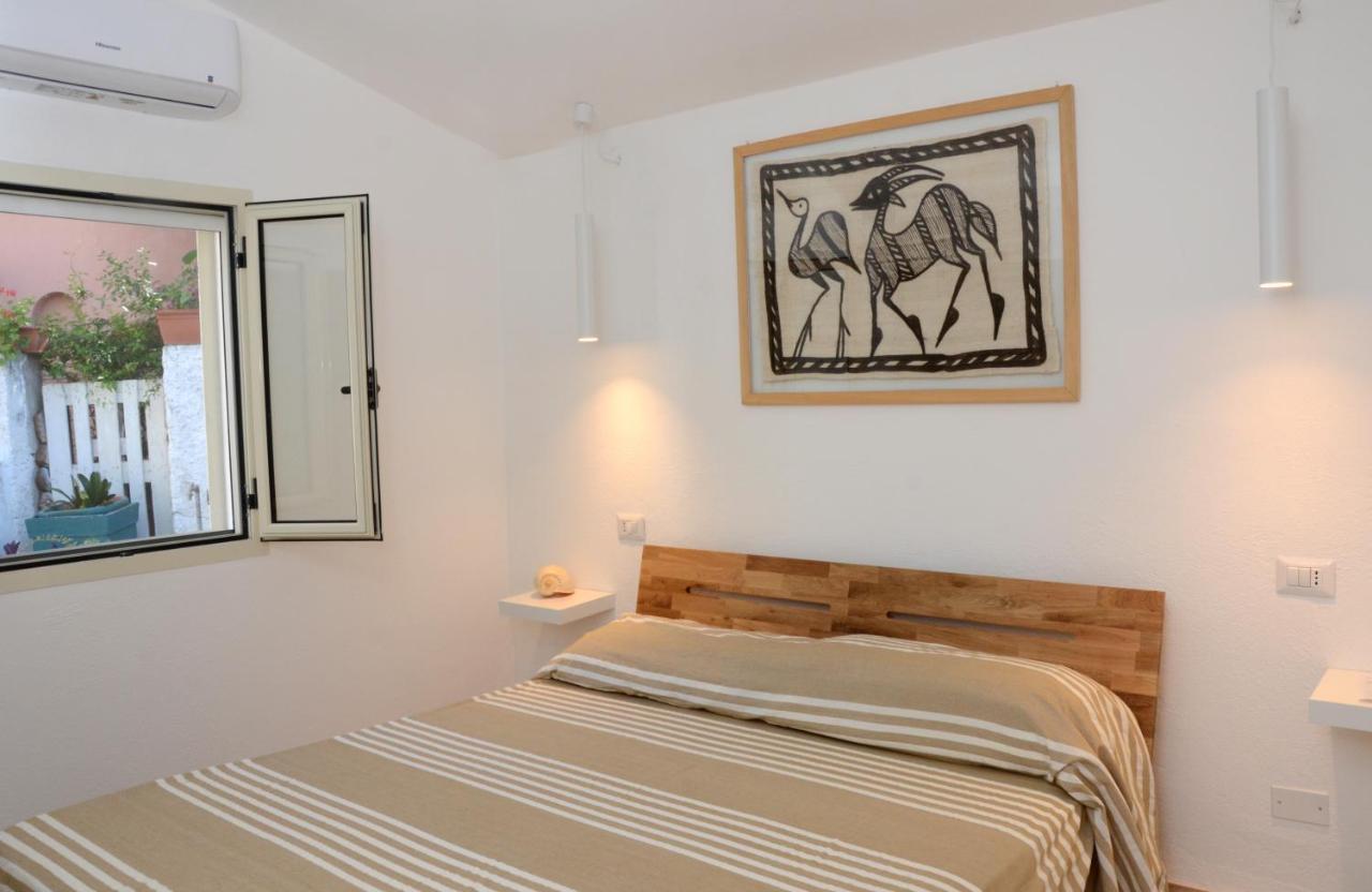Apartments Villa Corrias Cala Liberotto Exterior foto
